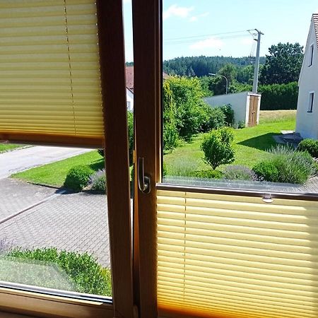 Schoene Helle Ferienwohnung In Waldnaehe برشينغ المظهر الخارجي الصورة