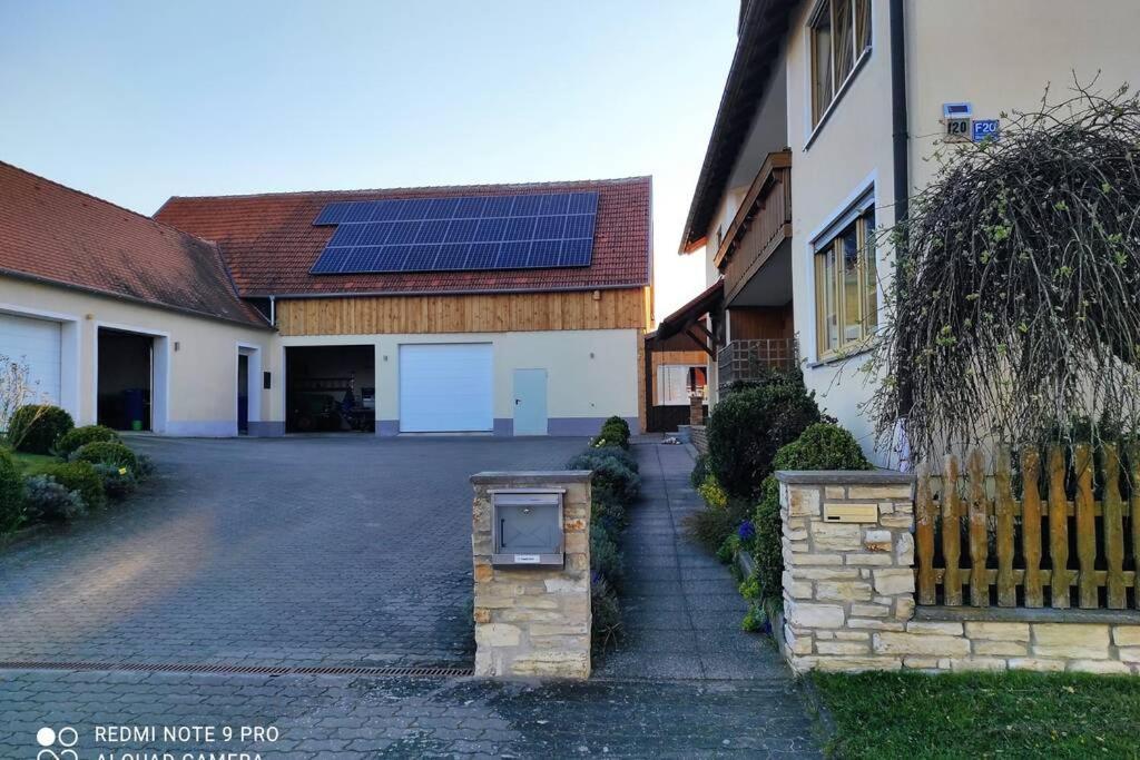 Schoene Helle Ferienwohnung In Waldnaehe برشينغ المظهر الخارجي الصورة