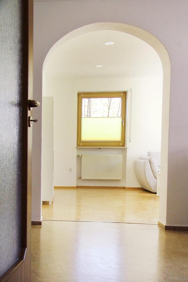 Schoene Helle Ferienwohnung In Waldnaehe برشينغ المظهر الخارجي الصورة